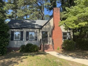 Building Photo - 1014 Evergreen Ave