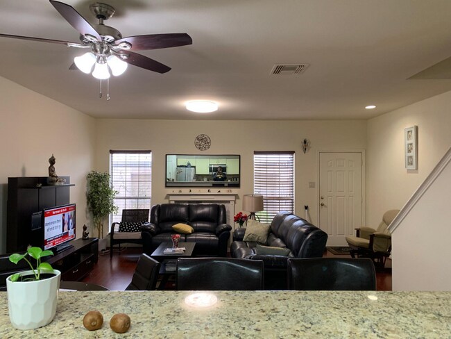 Foto del edificio - 2934 Holly Hall St