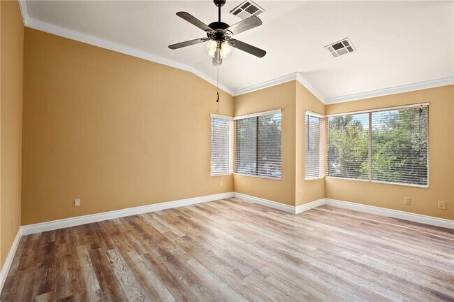 Building Photo - 8406 Caledonia Dr
