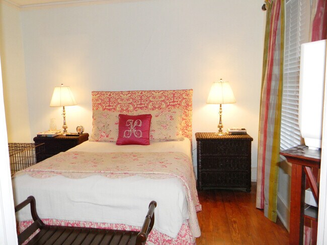 Foto del edificio - ARDSLEY PARK COTTAGE NEAR MCCAULEY PARK