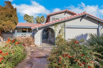 Building Photo - 5844 Buhl Ct