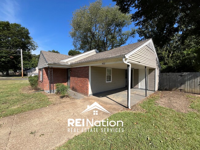Foto del edificio - INCREDIBLE VALUE! 3BR/1.5BA Memphis Home | Brick Fireplace | Fenced Yard!