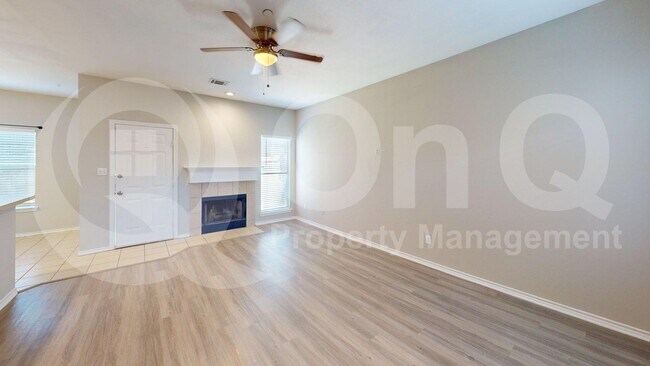 Foto del edificio - 3263 Wexford Dr