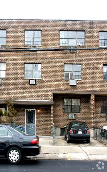 Foto del edificio - 76-05 47th Ave