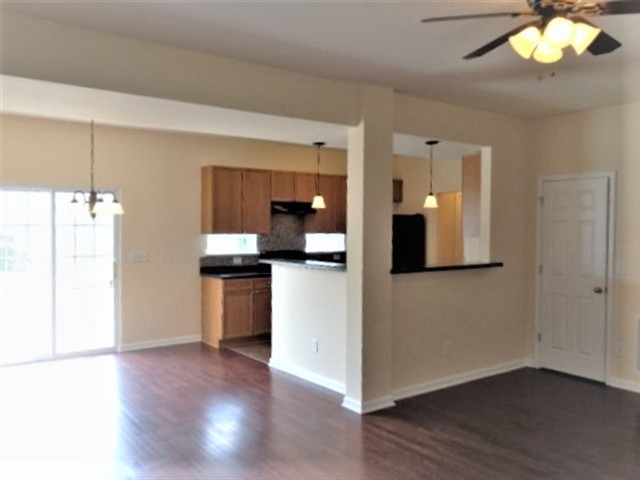 Building Photo - 102 Villa Way