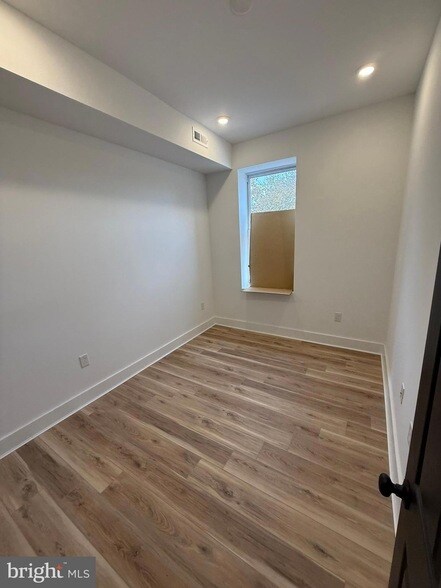 Building Photo - 1543 N 33rd St