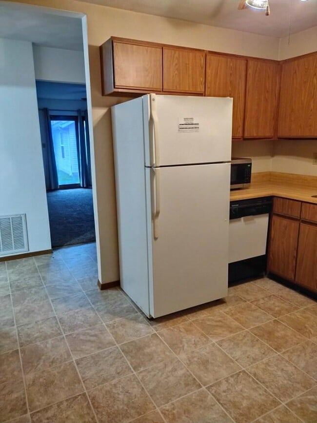 308 E 1st St Unit 308, Trenton, IL 62293 Apartments in Trenton, IL