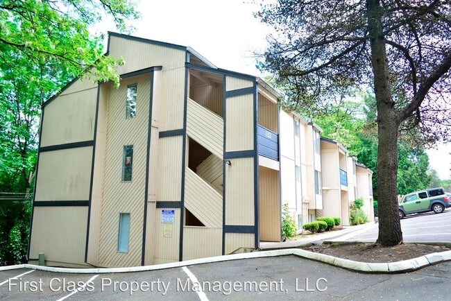 Building Photo - 3600 SW Beaverton Hillsdale Hwy