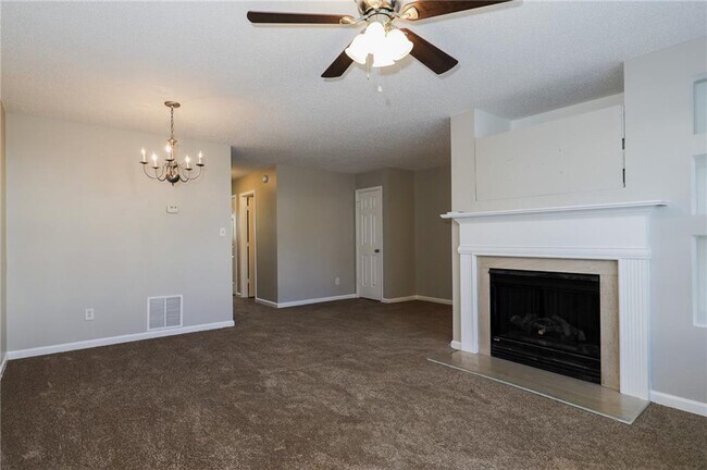 Foto del edificio - 5245 Oakley Commons Blvd