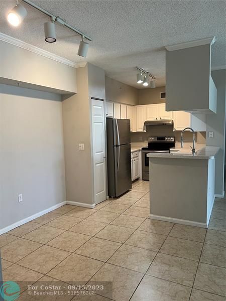 Primary Photo - 11611 W Atlantic Blvd