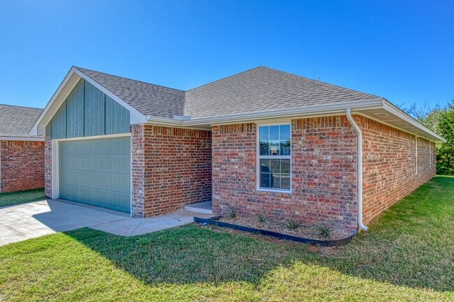 Photo - Brand New Construction!  Lawn care provided! House
