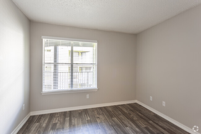 1BR, 1BA - 495SF - Madison Northridge