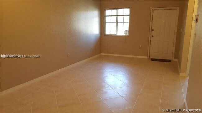 Building Photo - 1260 SE 31st Ct