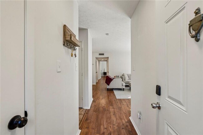 Foto del edificio - 1602 Cumberland Ct SE