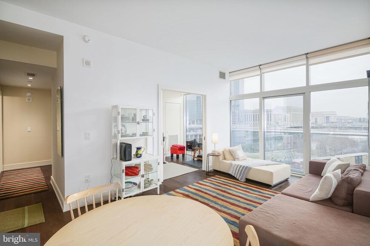 Foto principal - 210 S 25th St