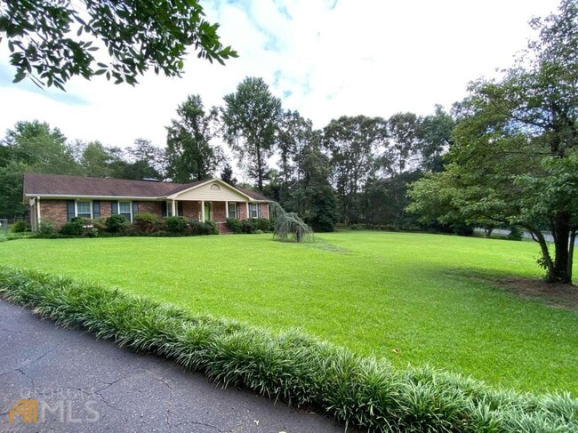 Building Photo - 2173 Holly Ct