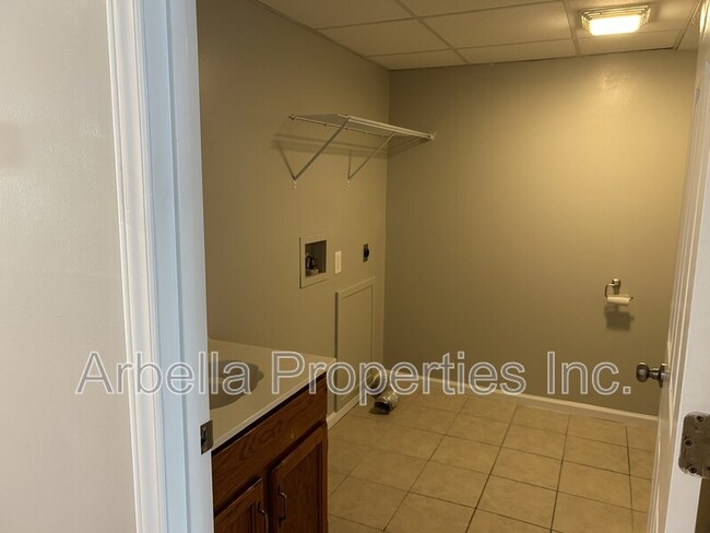 Foto del edificio - 2637 US-11W