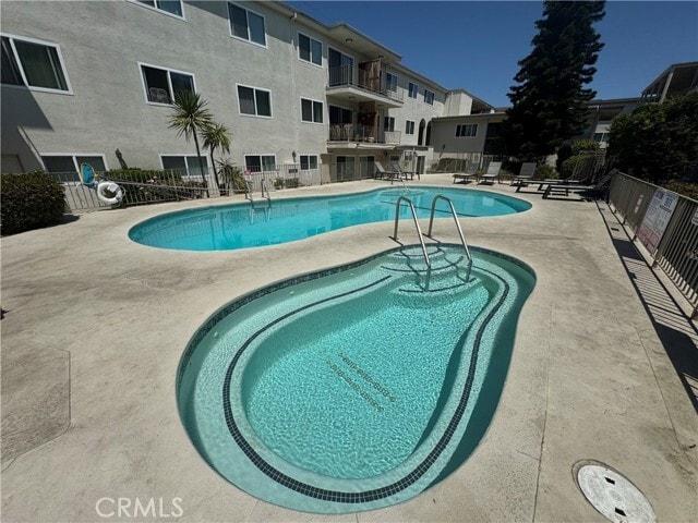 Foto del edificio - 4160 W 182nd St