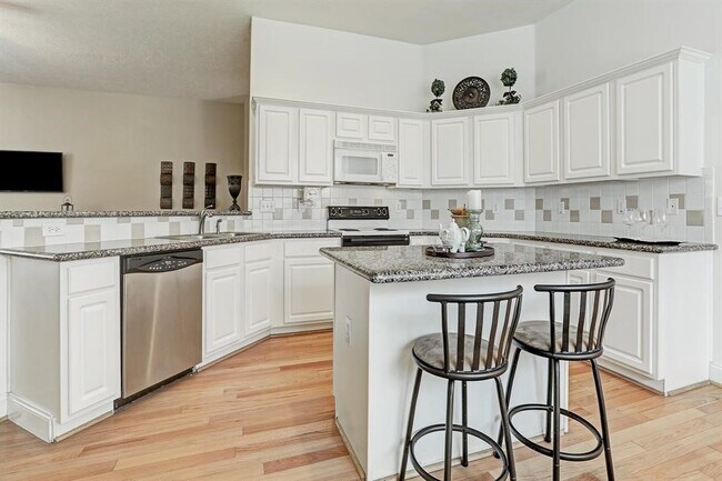 Foto del edificio - 907 Norfolk Dr