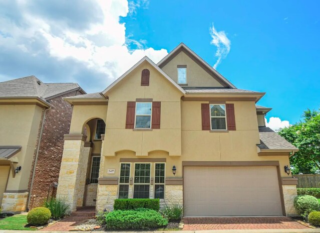 Foto principal - Spacious 3-Bedroom Retreat with 2.5 Baths ...
