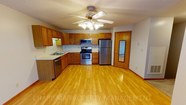 Foto del edificio - 626 N Sycamore Ave