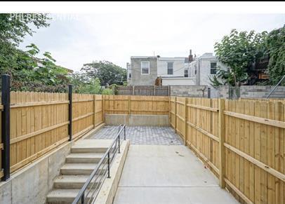 Building Photo - 1219 N 27th St