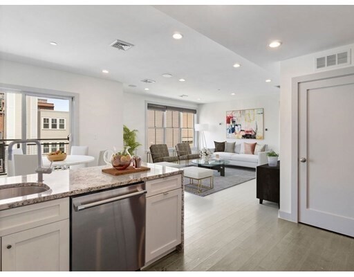 Building Photo - 309 E St