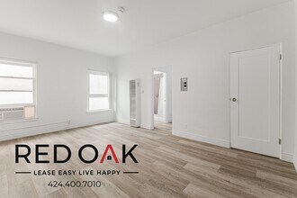 Building Photo - 354 E Cypress Ave