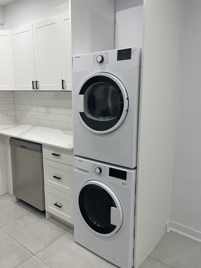 Photo du bâtiment - 5830 Ch De La Côte-Saint-Luc