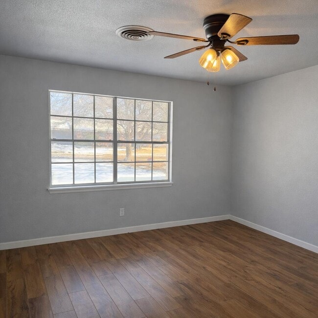 Foto del edificio - 1415 Holliday