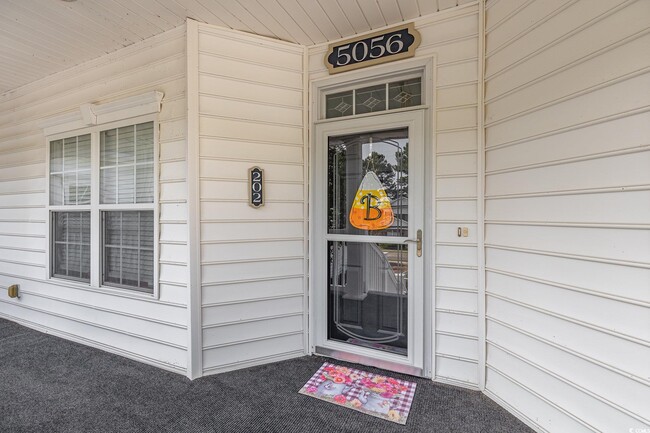 Building Photo - 5056 Glenbrook Dr