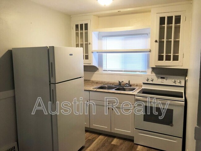 Foto del edificio - 2496 Brown Rd