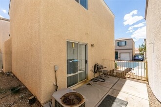 Building Photo - 9980 Fine Fern St