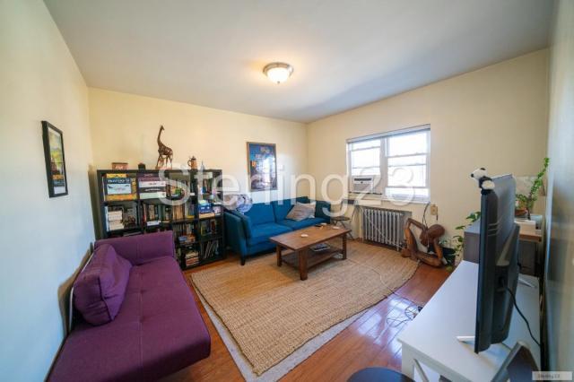 Foto principal - 1 bedroom in ASTORIA NY 11105