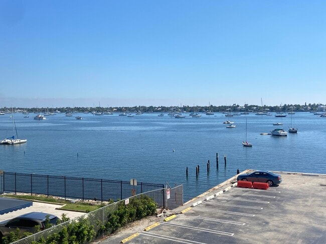 Foto del edificio - 4500 N Flagler Dr