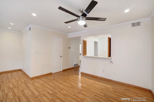Building Photo - 1305 Weepinggate Ln