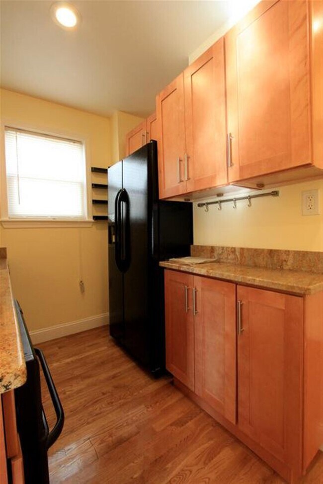 Foto del edificio - 239 Highland Ave