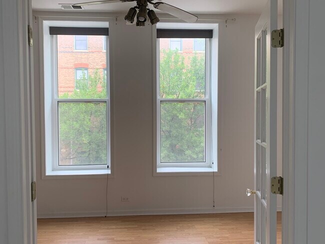 Foto del edificio - 530 N Noble St