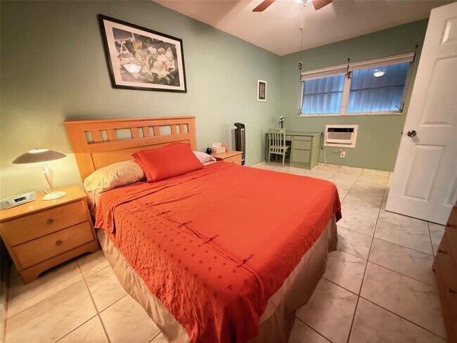 Foto del edificio - 3240 NE 16th St