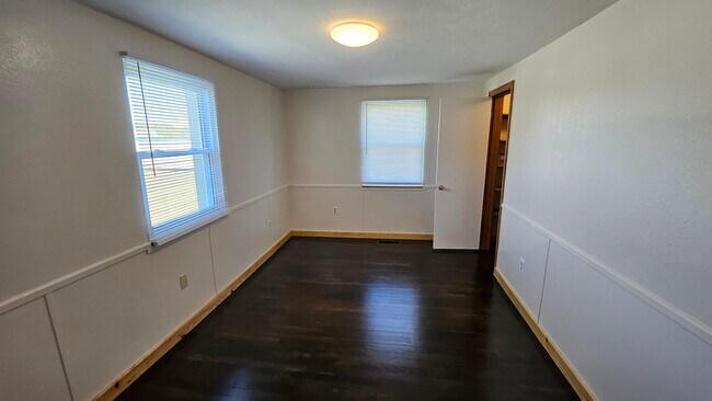 Foto del edificio - 5308 Big Tyler Rd