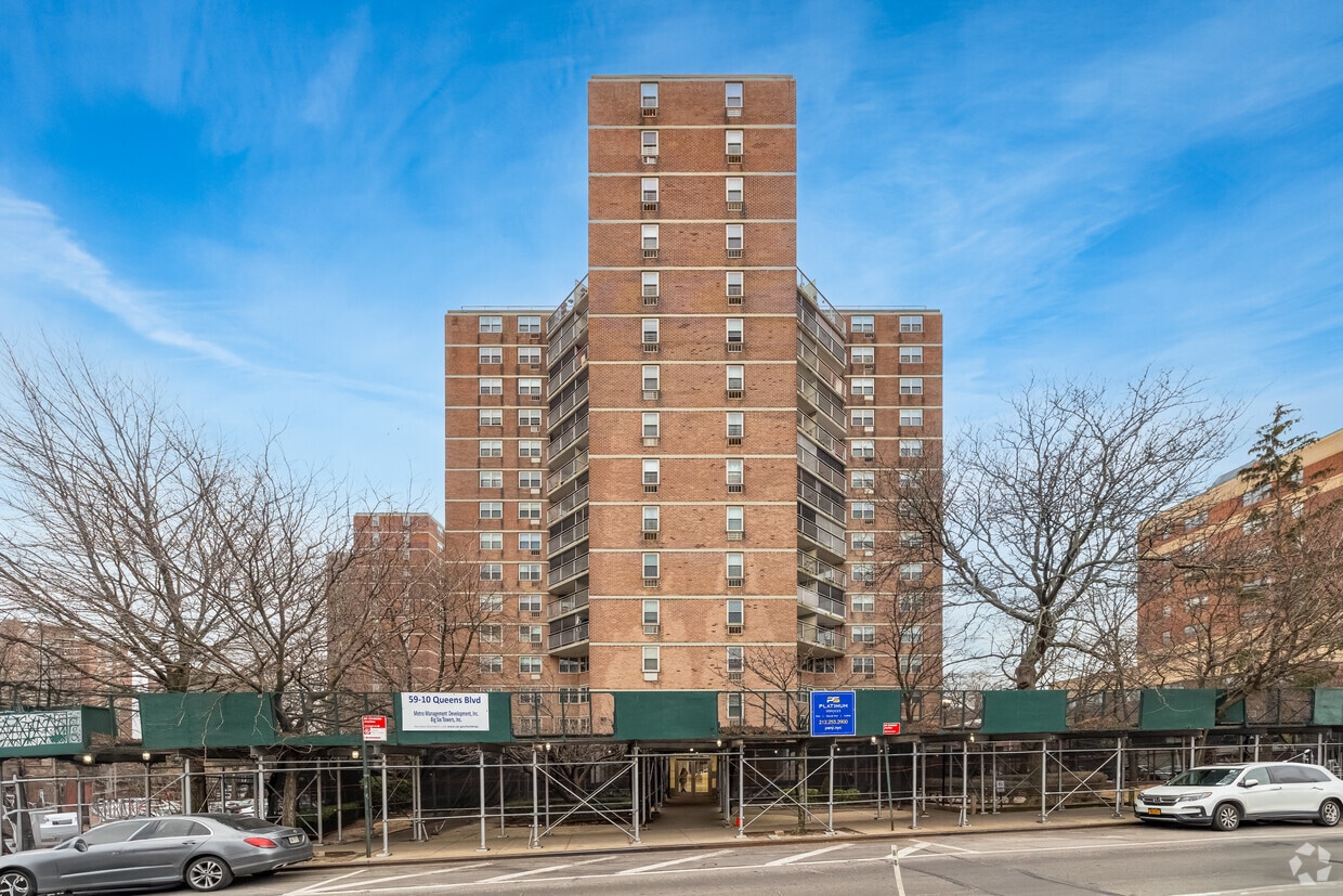 Building Photo - 59-10 Queens Boulevard
