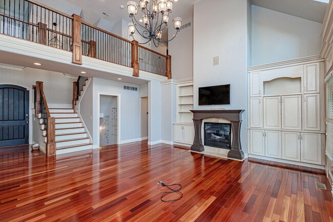 Building Photo - 1221 Tartan Pl