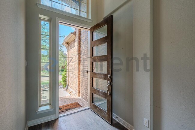 Building Photo - Unit