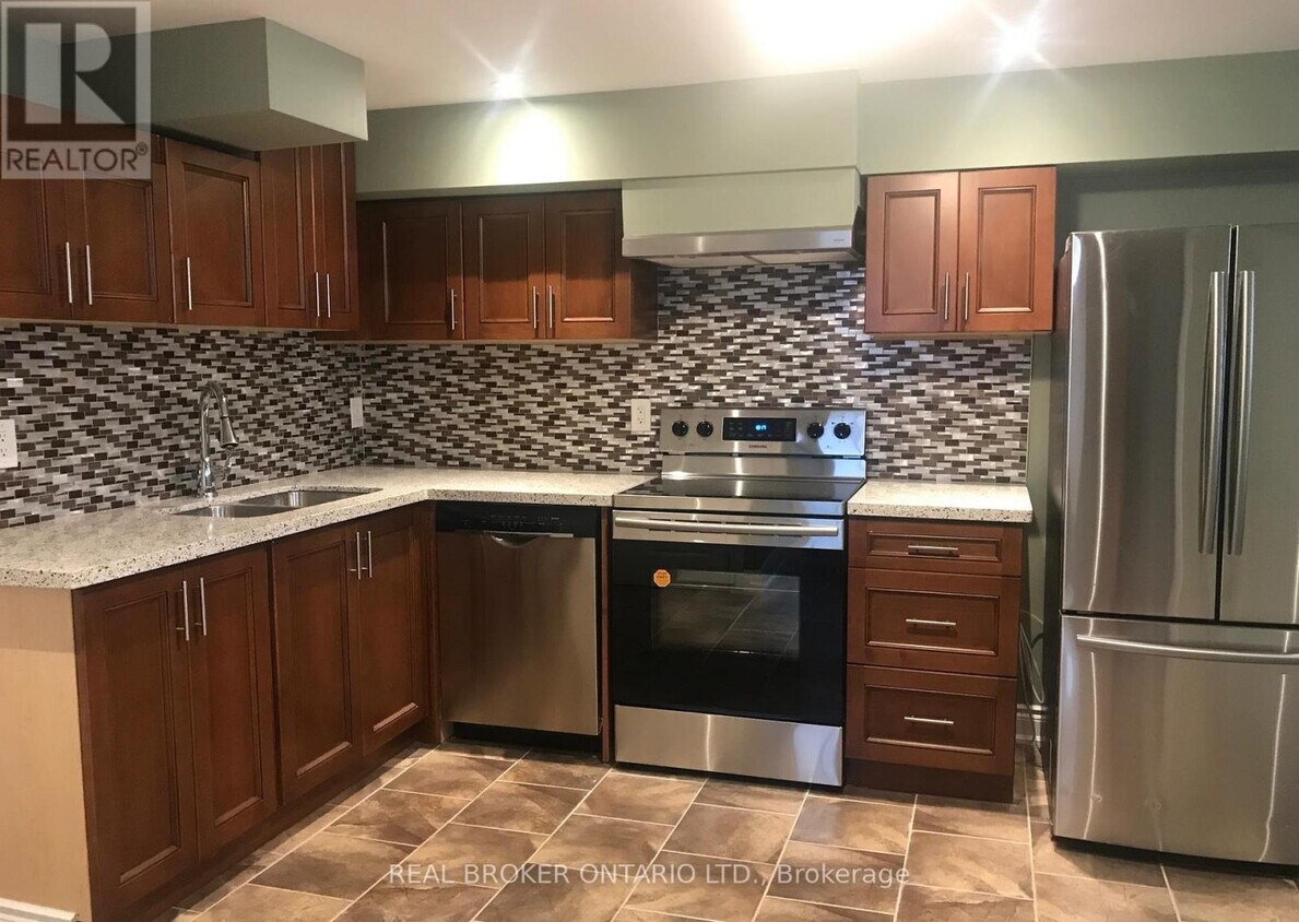 Primary Photo - 926 Flagship Dr