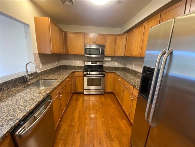 Foto del edificio - 391 Pleasant St