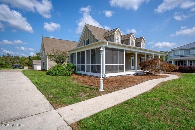 Building Photo - 300 Howards Ln