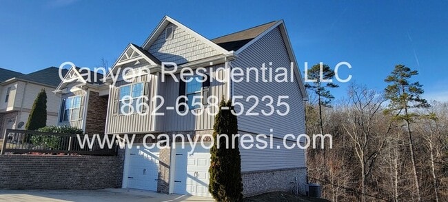 Photo - Nice Sized 4 Bed 3 Bath home in great location!