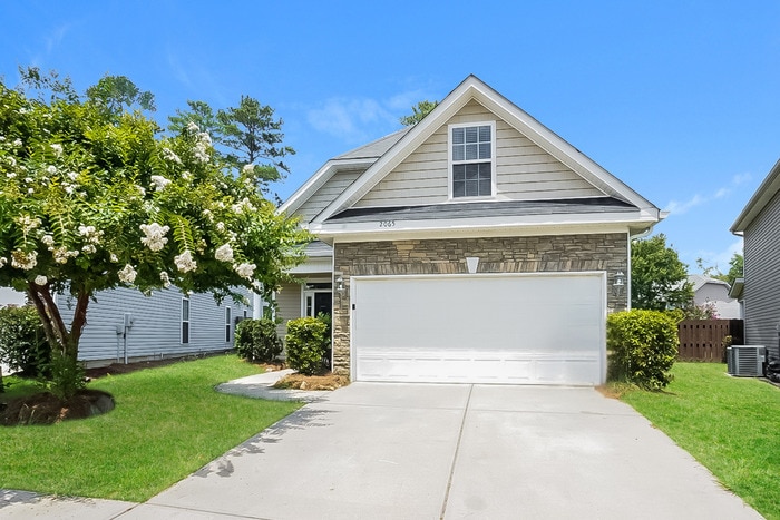 Foto principal - 2065 Dundee Way