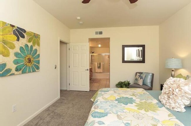 Master Bedroom Suite - 1390 Saddle Rack St