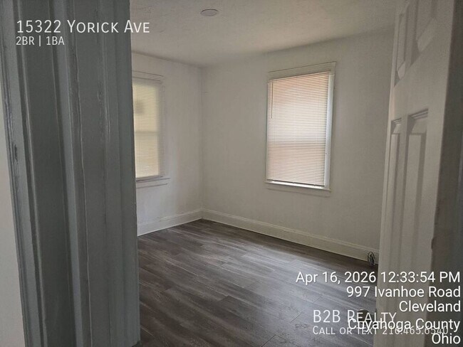 Foto del edificio - 15322 Yorick Ave